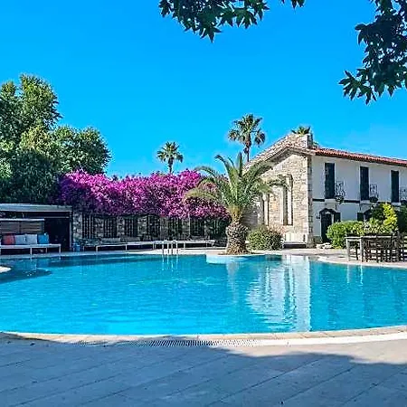 Hotel Aydos & Breeze Restaurant 5*